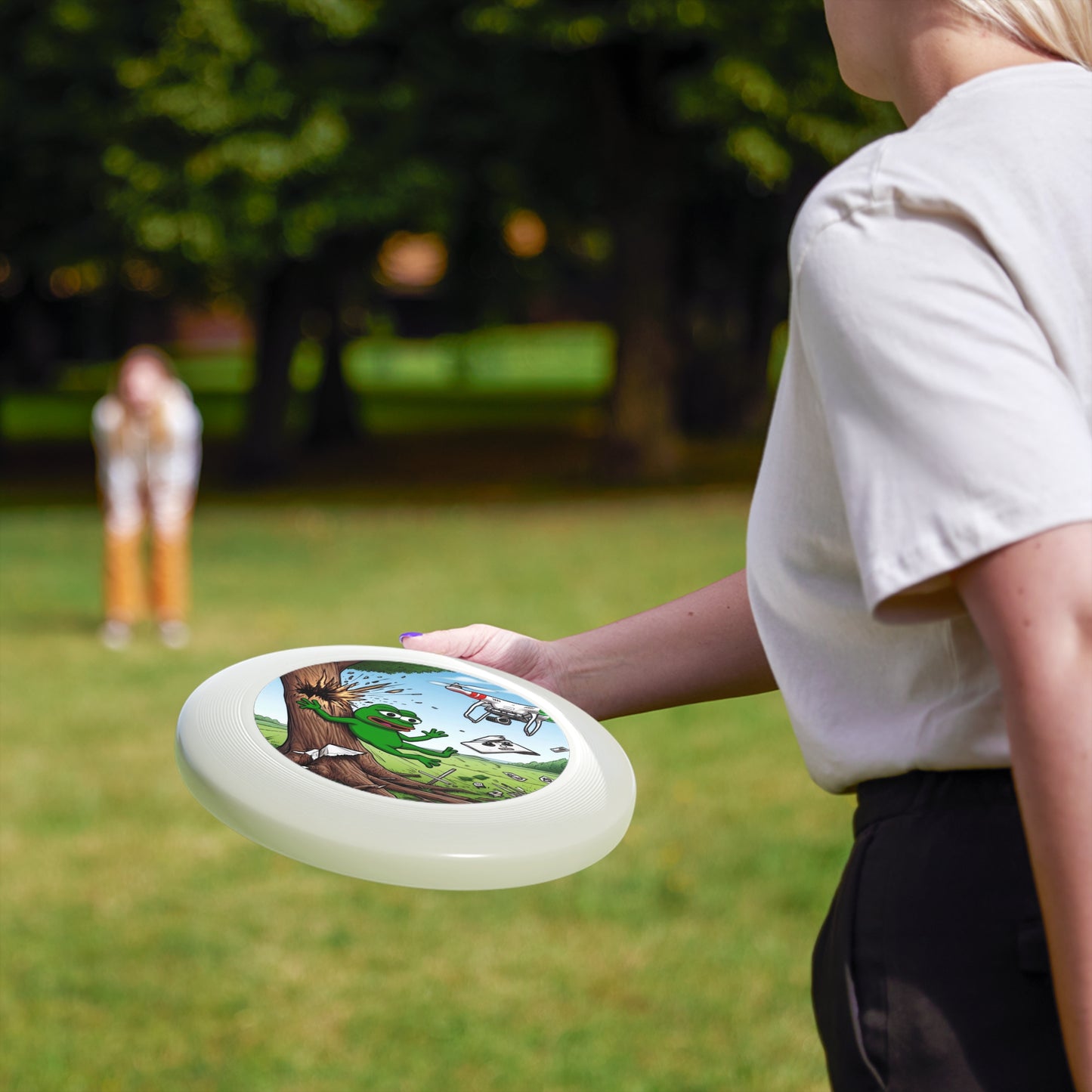 Wham-O Frisbee with Playful Frog Design - Perfect for Outdoor Fun and Games!